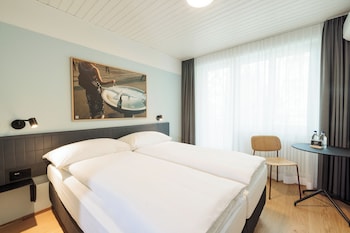 Standard Double Room, 1 Queen Bed