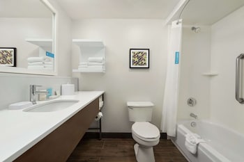 Room, 2 Queen Beds, Non Smoking