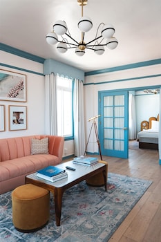 Suite, 1 King Bed