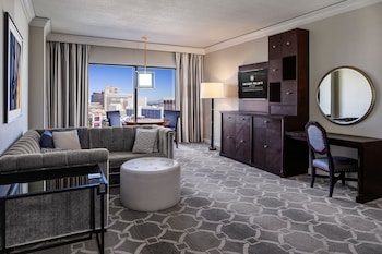 Augustus Executive Suite, 1 King Bed (Newly Renovated)