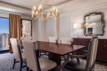 Augustus Premium Suite, 1 King Bed (Newly Renovated)