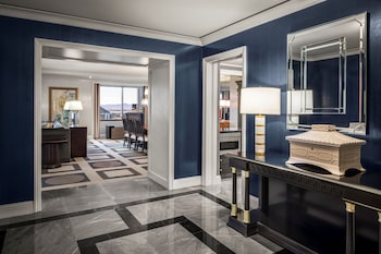 Palace Premium Suite King