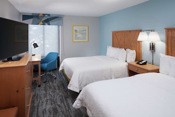 Standard room with two double beds