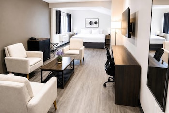 Suite, 1 King Bed, Non Smoking