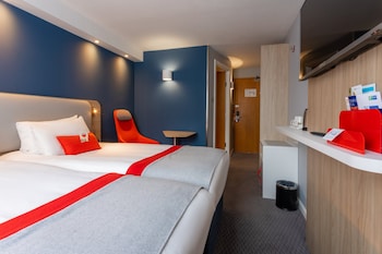 Standard Room, 2 Twin Beds (with Free Hot Breakfast)