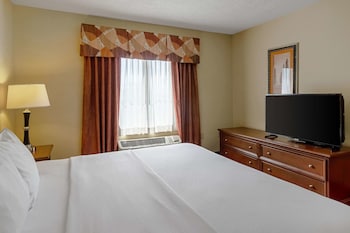 Suite, 1 King Bed, Accessible, Non Smoking