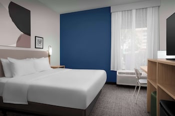 Room, 1 King Bed, Accessible, Bathtub (Mobility)