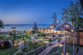 Deluxe Room, Partial Ocean View, Garden Area