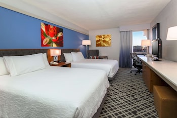 Suite, 2 Queen Beds, Accessible