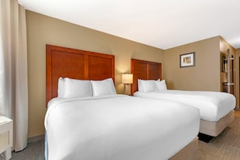 Standard Room, 2 Queen Beds, Non Smoking