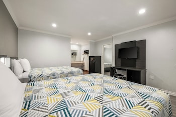 Standard Room, 2 Queen Beds, Non Smoking