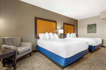 Standard Room, 2 Queen Beds, Accessible, Bathtub