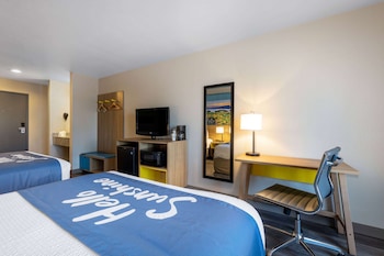 Suite, 1 King Bed, Non Smoking