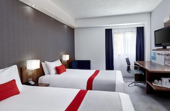 Standard Room, 2 Twin Beds (with Free Hot Breakfast)