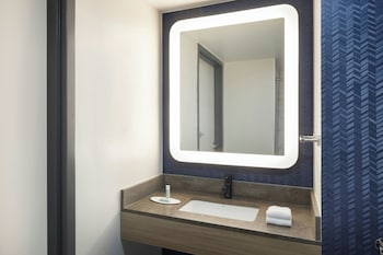 Room, 2 Queen Beds, Hearing Accessible