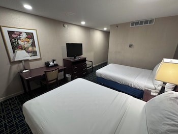 Standard Double Room (Double Double City View)