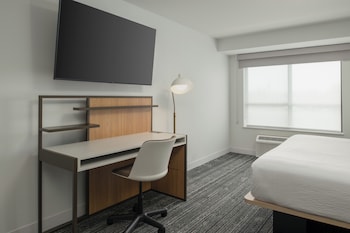 Standard Studio, 1 King Bed with Sofa bed, Lake View (Hearing Accessible)