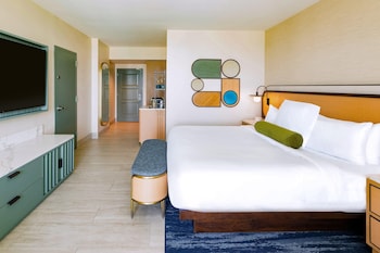 Room (King Pool)