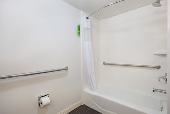 One King Bed, Non-Smoking, Accessible