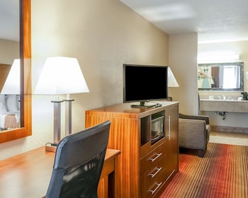 Standard Room, 2 Queen Beds, Smoking