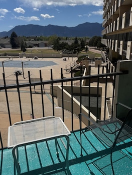 Superior Double Room, 2 Queen Beds, Mountain View