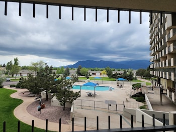 Superior Double Room, 2 Queen Beds, Mountain View