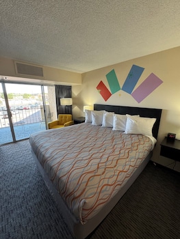 Deluxe Suite, 1 King Bed
