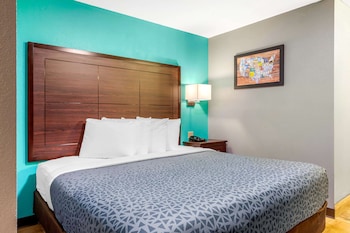 Suite, 1 King Bed, Non Smoking