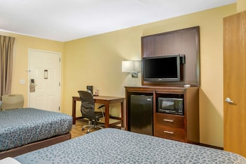 Standard Room, 2 Queen Beds, Non Smoking