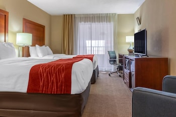 Room, 2 Double Beds, Non Smoking, Pool View