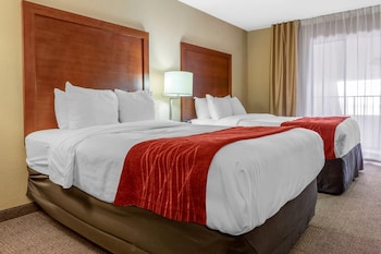 Room, 2 Double Beds, Non Smoking, Pool View