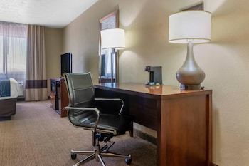 Suite, 1 King Bed, Non Smoking