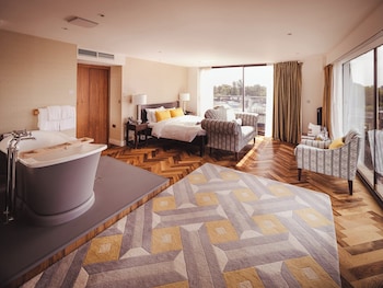 Senior Suite (Fellows)
