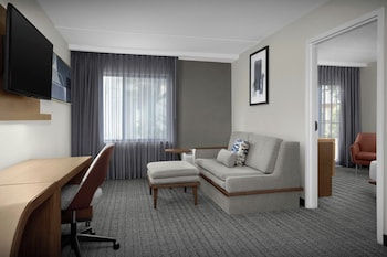Suite, 1 Bedroom (Mobility/Hearing Accessible, Tub)