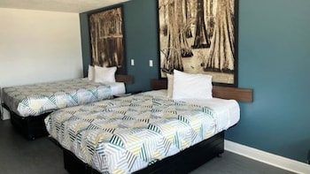 Standard Room, 2 Queen Beds, Non Smoking, Refrigerator & Microwave