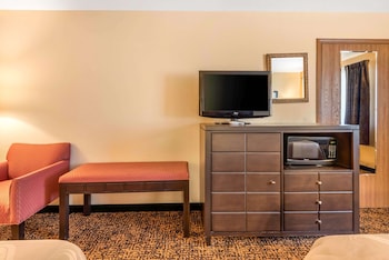 Standard Suite, 2 Queen Beds