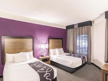 Room, 2 Queen Beds, Mobility Accessible, Non Smoking (Bathtub W/grab Bars)