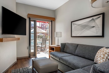 Room, 2 Queen Beds, Patio