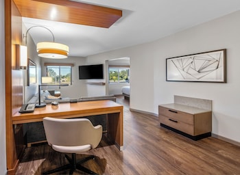Guestroom One King