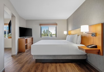 Guestroom One King