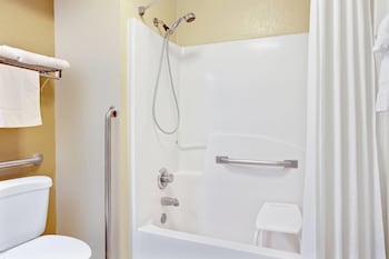 Standard Room, 1 King Bed, Accessible