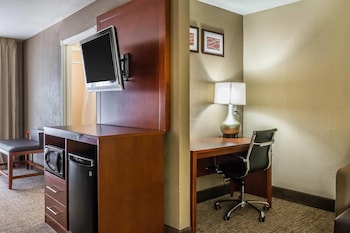 Suite, 2 Queen Beds, Non Smoking
