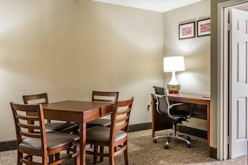 Suite, 1 King Bed, Non Smoking