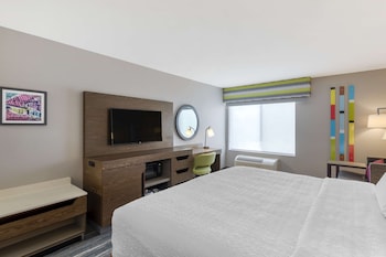 Room, 1 King Bed, Accessible, Bathtub