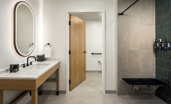 Suite, 1 King Bed, Accessible, Golf View (ADA Roll in Shower)