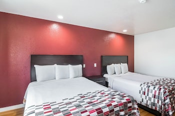 Deluxe Room, 2 Queen Beds, Accessible, Non Smoking