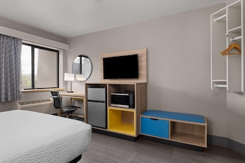Room, 1 Double Bed, Mobility Accessible, Non Smoking (Bathtub w/ Grab Bars)