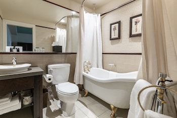 Classic Room, 1 King Bed