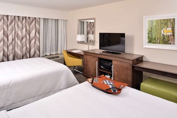 Room, 2 Queen Beds, Non Smoking