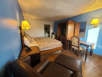 Standard Room, 1 King Bed, Non Smoking